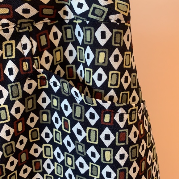 Patterned Skirt - Picture 4 of 7